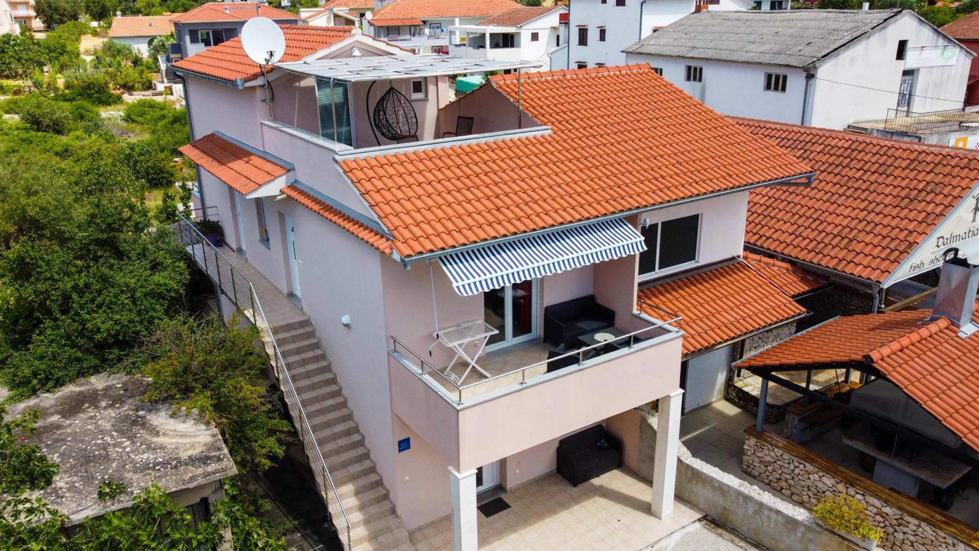 Apartments Maris Vinišće Exterior foto